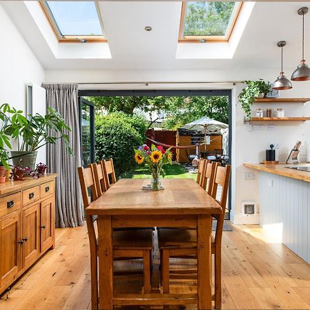 Charming Family Home With Stoves, Garden & Parking บริสตอล ภายนอก รูปภาพ