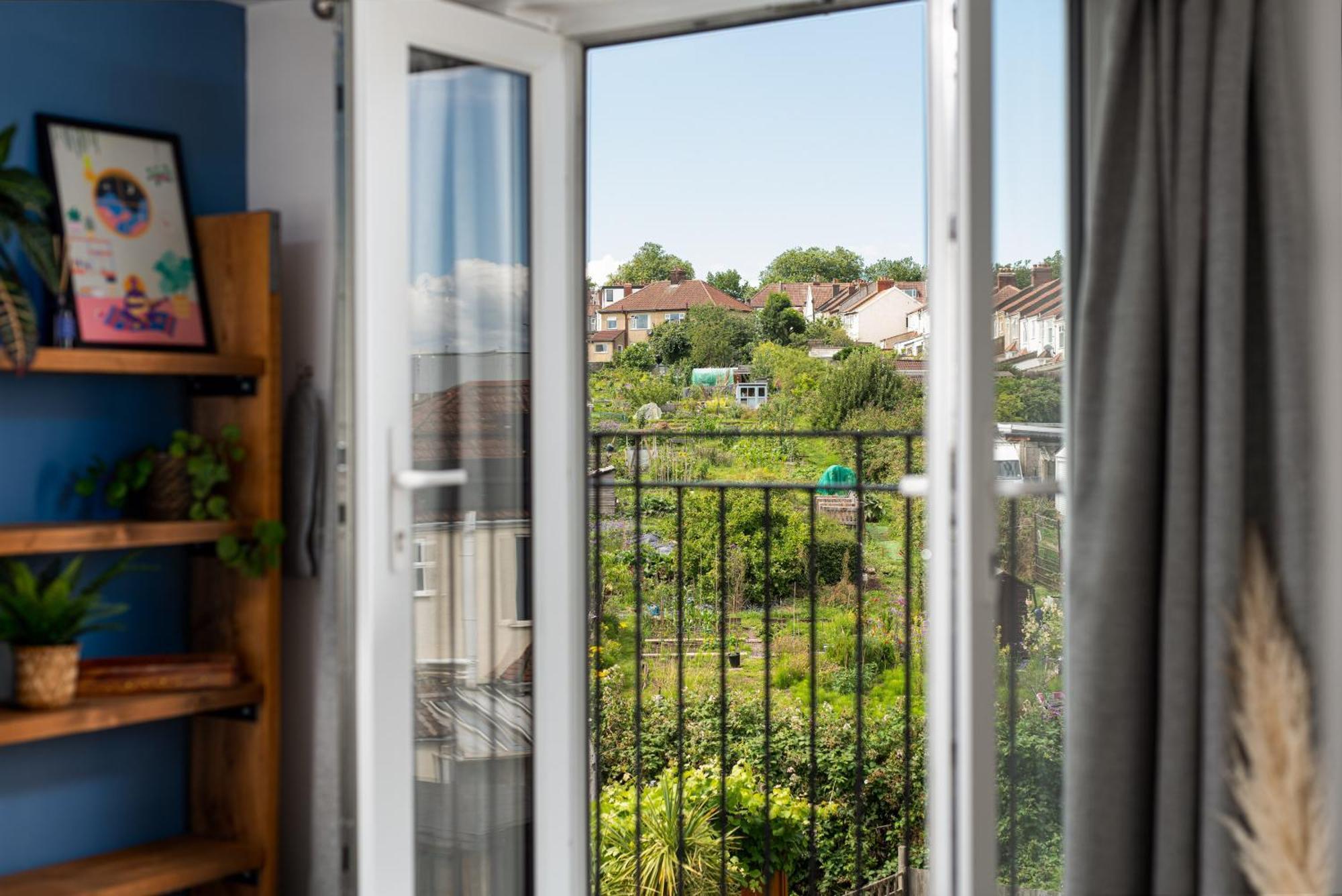 Charming Family Home With Stoves, Garden & Parking บริสตอล ภายนอก รูปภาพ
