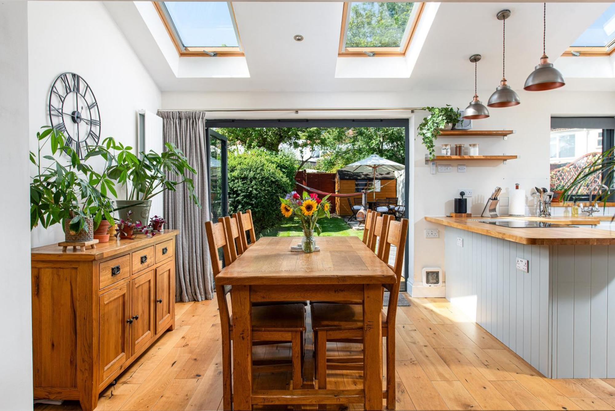 Charming Family Home With Stoves, Garden & Parking บริสตอล ภายนอก รูปภาพ