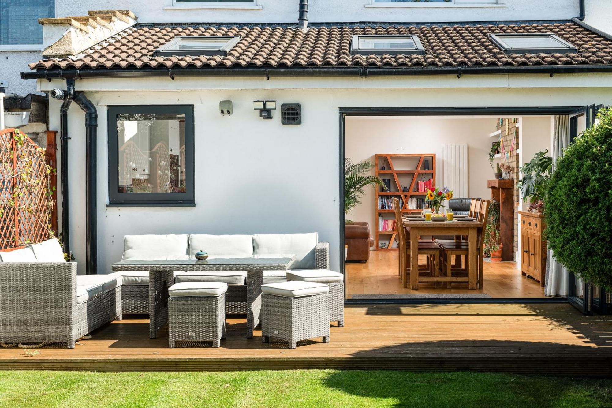 Charming Family Home With Stoves, Garden & Parking บริสตอล ภายนอก รูปภาพ